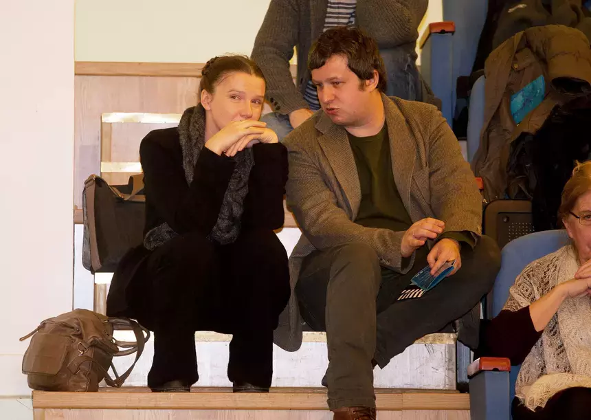 «Изрядно усложняет жизнь»: Антон Долин* призвал не поздравлять его с уголовным делом