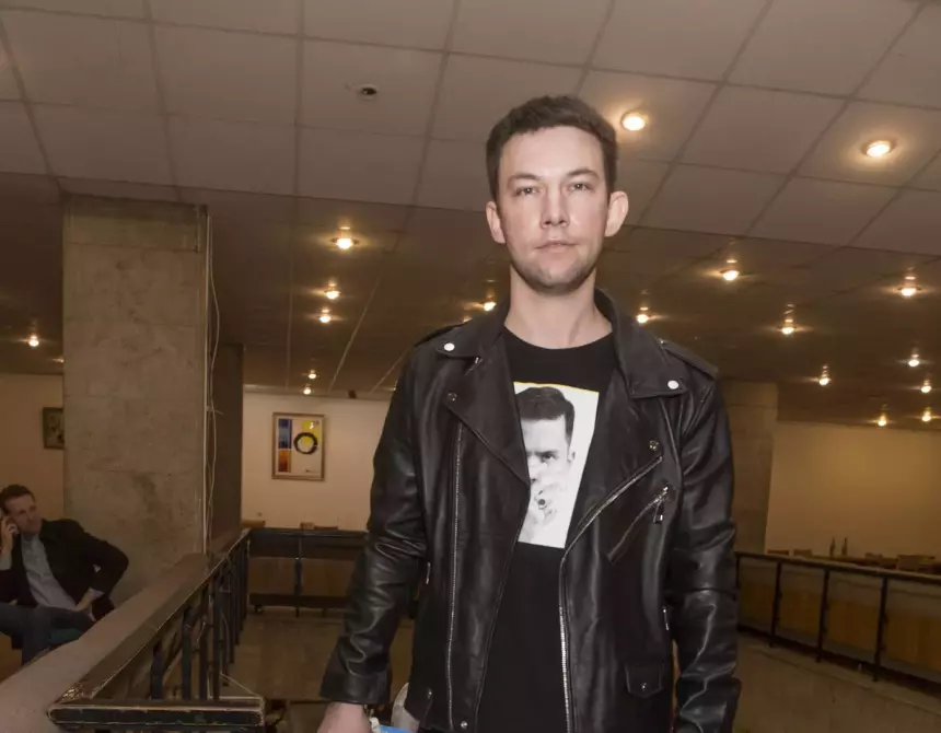 Сократившему долг по алиментам звезде «Кадетства» Кириллу Емельянову все еще грозит уголовное дело