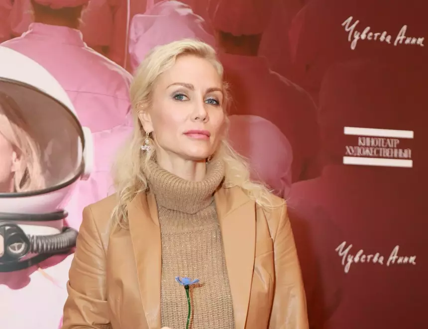 «Клиенты бывают разные… Иногда они врут»: Гордон сделала заявление после новостей о «гаремном клубе» Товстиков