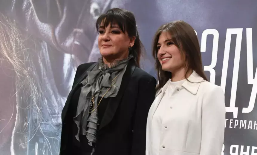 Анастасия Мельникова пришла на прощание с Геннадием Ниловым в Санкт-Петербурге