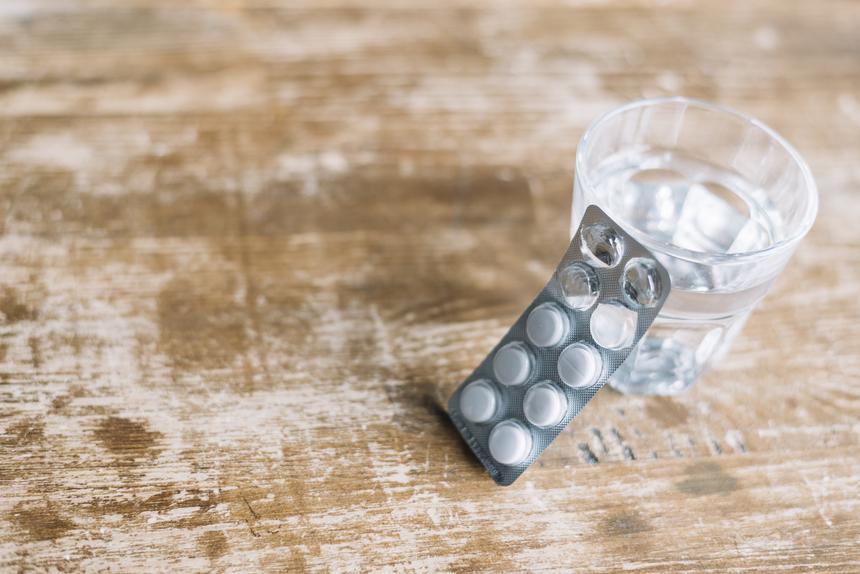 «Пример научной гипотезы, доведенной до абсурда»: есть ли связь между парацетамолом и аутизмом