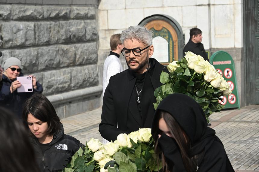 «Дело греховное»: Барецкий раскритиковал идею Киркорова перезахоронить всю семью вместе