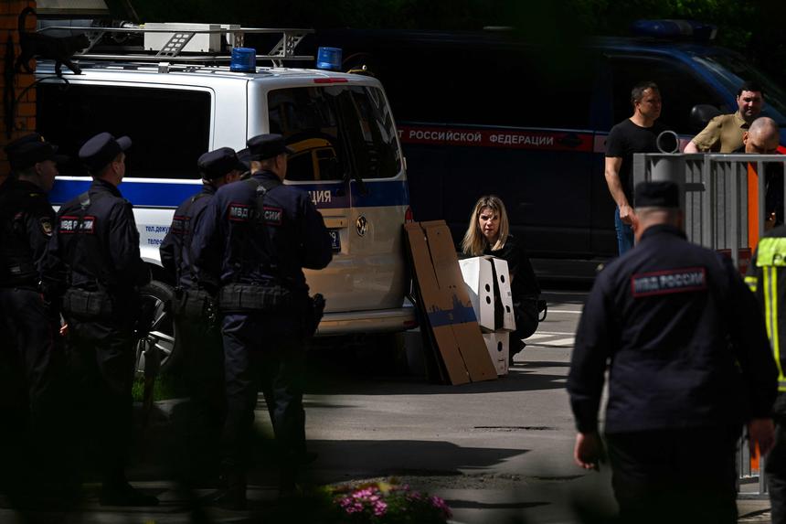 «Тело осталось целым, но голова была вся в крови»: мать об учительнице, погибшей после атаки ВСУ