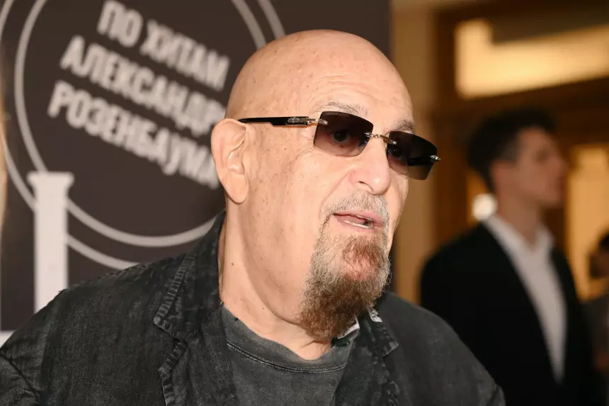 Директор Шуфутинского назвала глупостью новости о его госпитализации