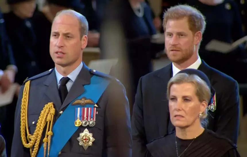 «Или я, или Гарри»: принц Уильям выдвинул ультиматум больному раком королю Карлу III