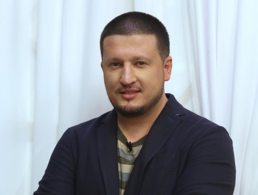 «Честно отжимался 100 дней»: в Сети усомнились в подлинности фотографий Рената Агзамова после челленджа