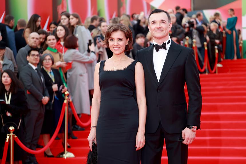 Актриса Ксения Алферова посетила премьеру сериала без мужа Егора Бероева