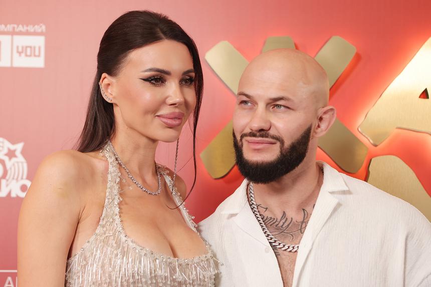 «Не знаешь, как дальше»: Самойлова поделилась переживаниями после новостей о разводе с Джиганом