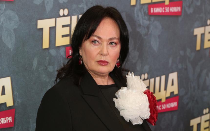 «Не у всех мамы могут купить сыночке квартиру, и не одну»: Лариса Гузеева публично унизила Розу Сябитову