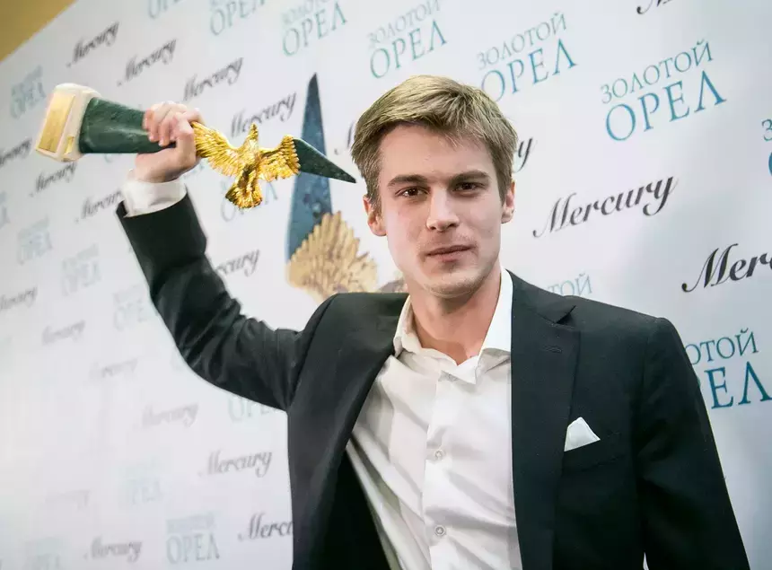 «Это бред какой-то»: Иван Янковский возмущен сравнением его с дедом