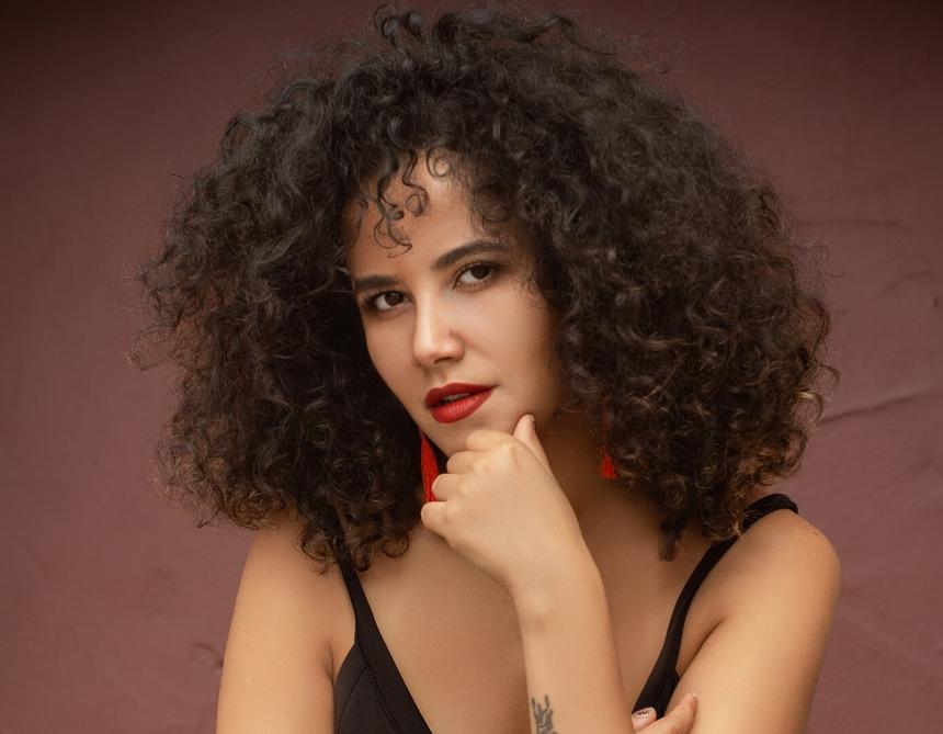 «Письма в “Жди меня” оставались без ответа»: певица Лидия Лему рассказала, как узнала о смерти отца