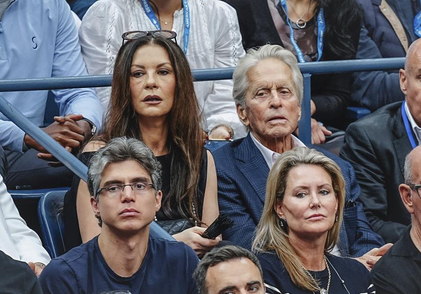 Оставила мужа одного: Кэтрин Зета-Джонс и Майкл Дуглас на грани развода