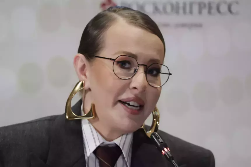 «Недорого, всего 250 млн»: певица Слава предложила Собчак купить у нее квартиру и получила ответ