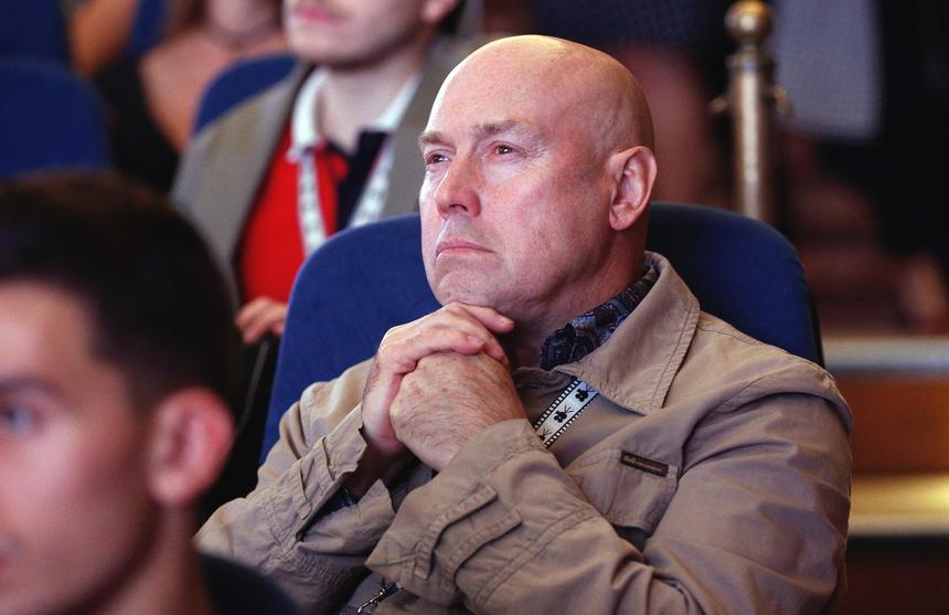 «Докладываю сейчас, сию минуту»: раскрыто состояние Виктора Сухорукова после слухов о раке