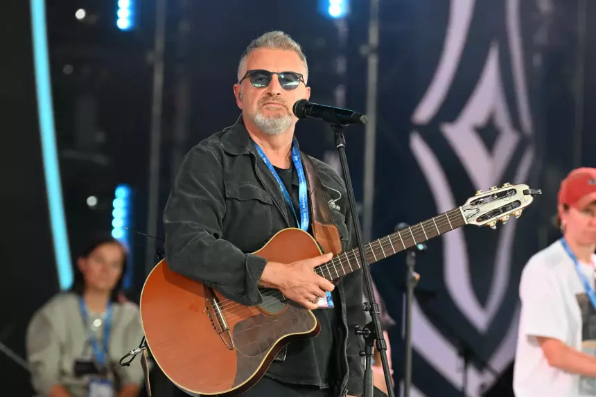 «Вы едите консервы»: Леонид Агутин высказался об использовании нейросетей в музыке