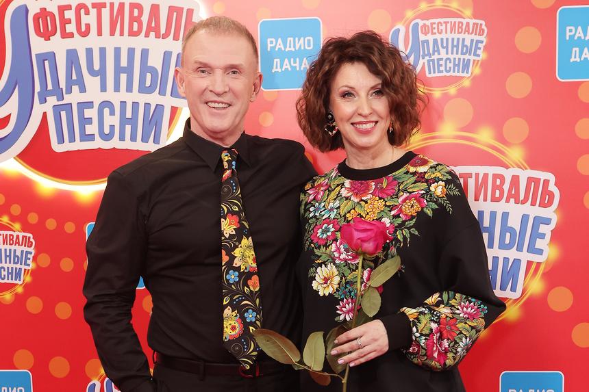 «Увидела пятнышко на ноге, и сразу к врачу»: певица Наталья Сенчукова рассказала о борьбе с раком кожи