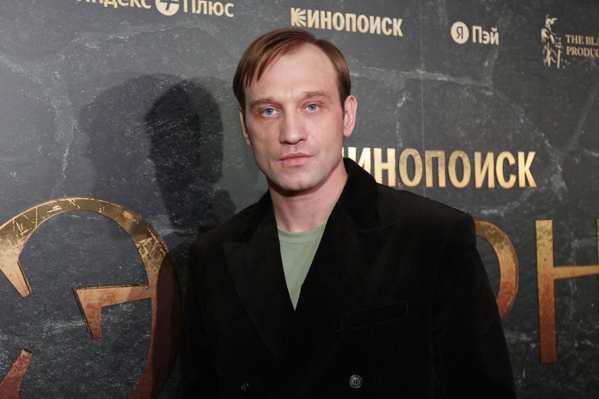 «Сейчас меня не тянет ей все рассказывать»: Михаил Тройник признался, что стал ближе с отцом в последнее время