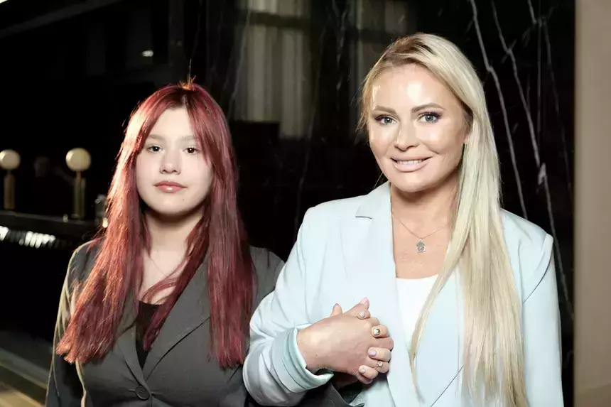 «Ты ответишь по закону!»: дочь Даны Борисовой угрожает матери из-за нападок на ее возлюбленного