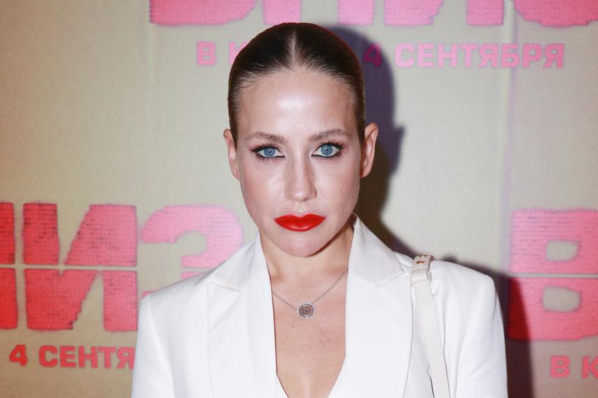 «Сама испугалась»: Юлия Барановская впервые вышла в свет после операции