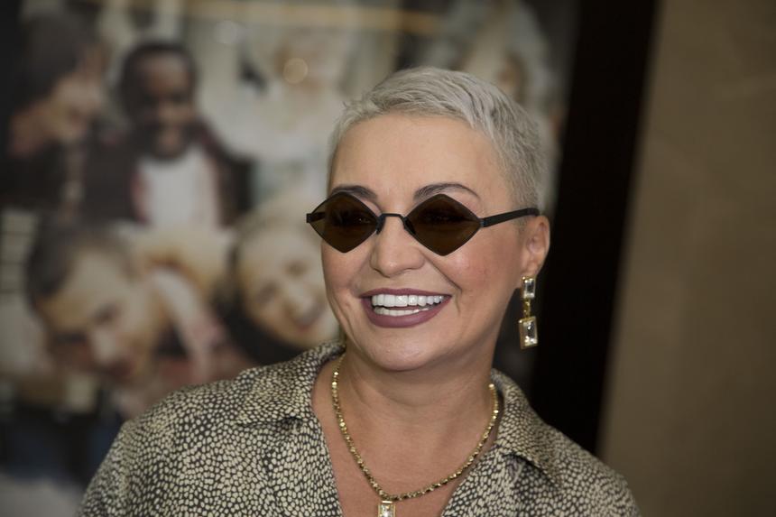 «Она уговаривает себя»: эксперт РАН объяснил, могла ли Катя Лель увидеть НЛО