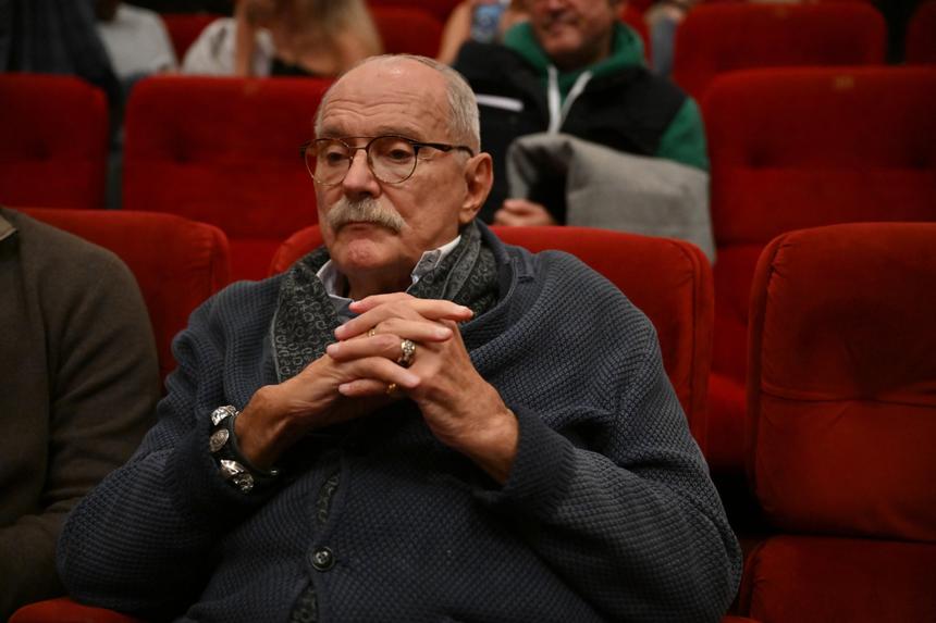 Михалков раскрыл голливудский источник вдохновения для названия «Утомленные солнцем»