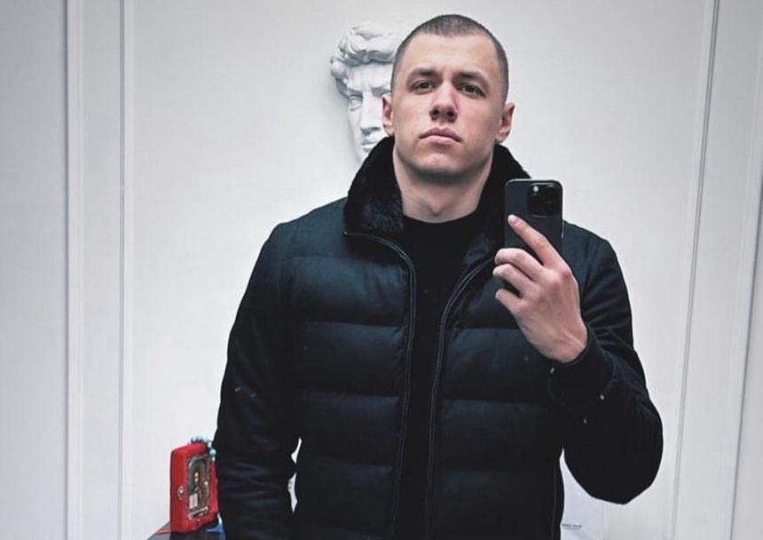 Рэпер Макан перед уходом в армию решил избавиться от имущества