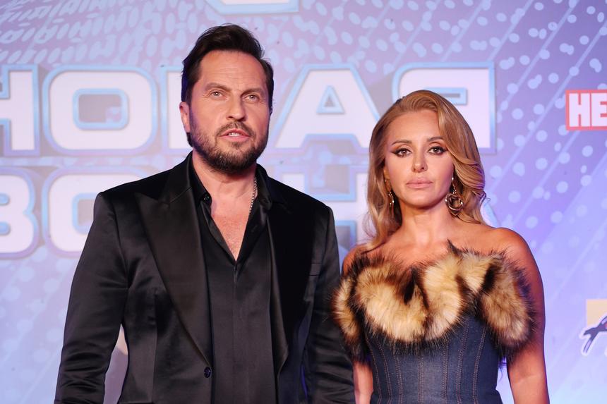 Мать Александра Реввы рассказала подругам о скором разводе сына с Анжеликой