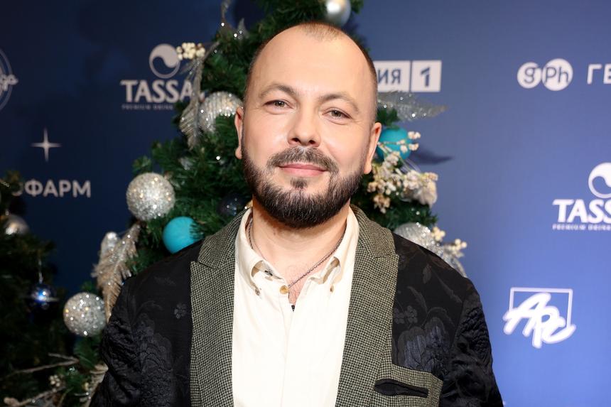 «Психологи, алкоголь, гастроли»: Ярослав Сумишевский раскрыл, как пережил смерть жены, погибшей в ДТП