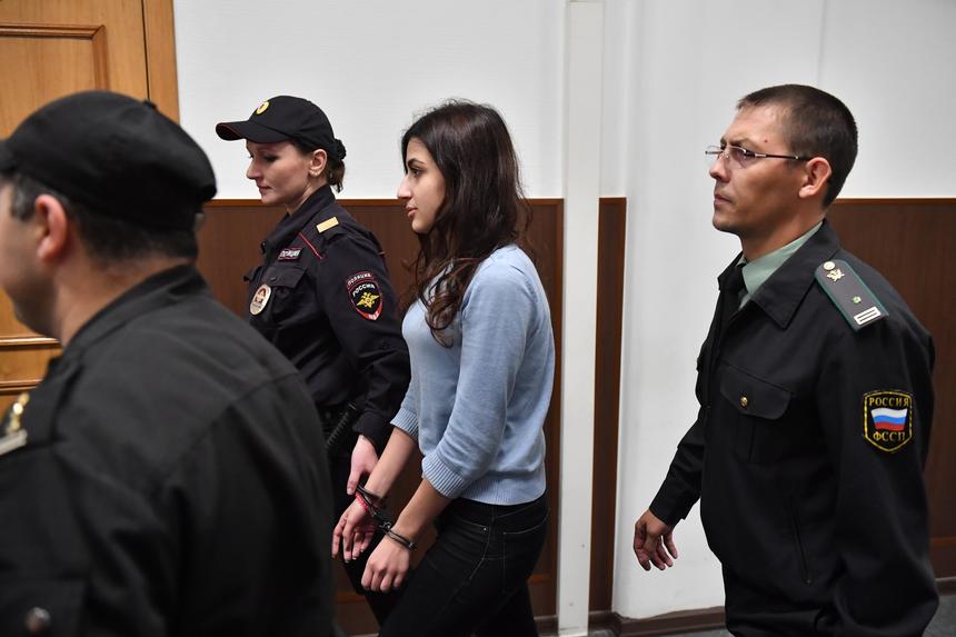 «Настоящий ад»: член СПЧ Ева Меркачева прокомментировала новый суд против сестер Хачатурян