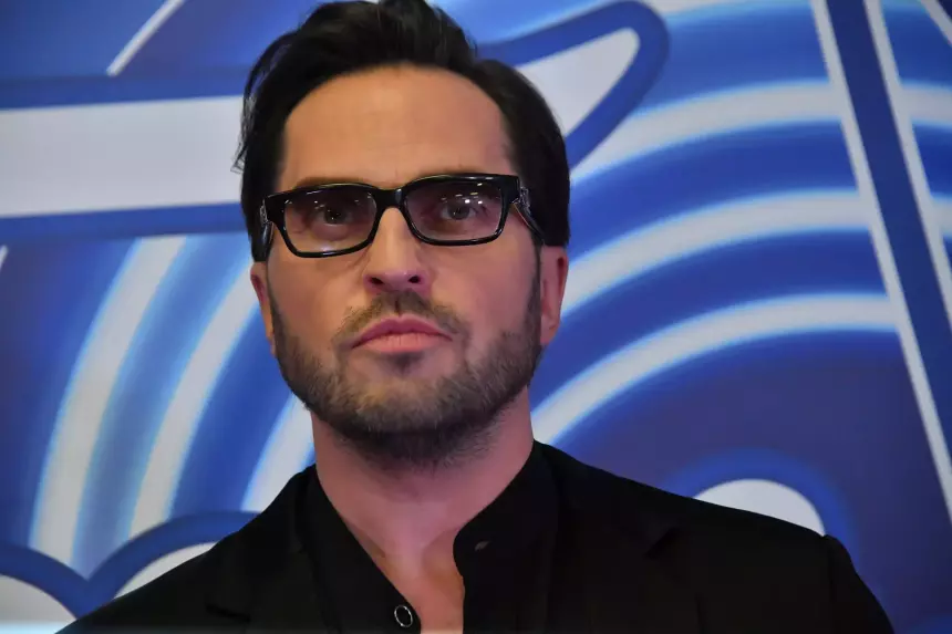 «Чтобы через меня все было»: Ревва о борьбе Долиной против продавцов ростовых фигур