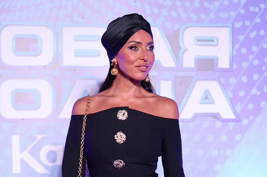 Отец певицы Алсу продает виллу в Севастополе за 1 млрд рублей