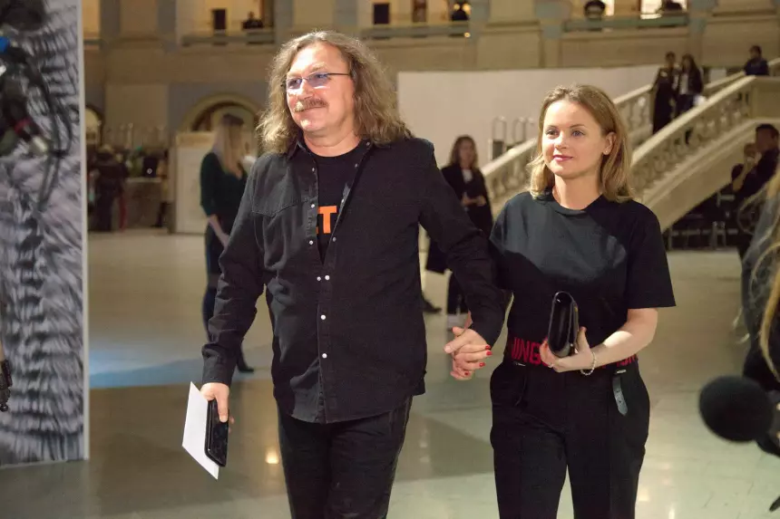 «Нанимает людей, которые пишут гадкие комментарии»: бывшая теща Игоря Николаева «заказала» Юлию Проскурякову