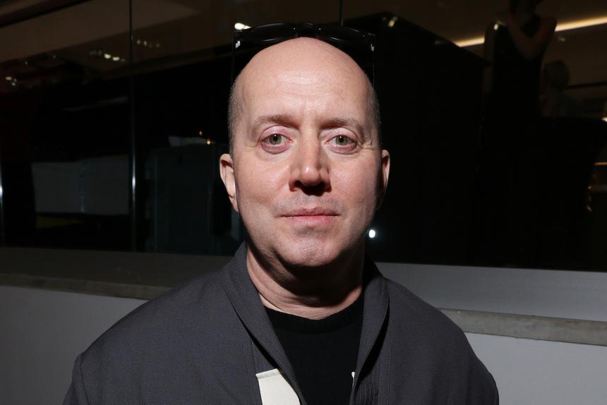 «Невыносимо тяжело терять таких людей»: Сергей Бурунов и Гарик Харламов простились с Романом Поповым