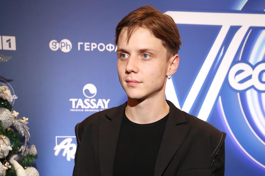 Ставят в неловкое положение: какие сообщения получает Ваня Дмитриенко от взрослых поклонниц