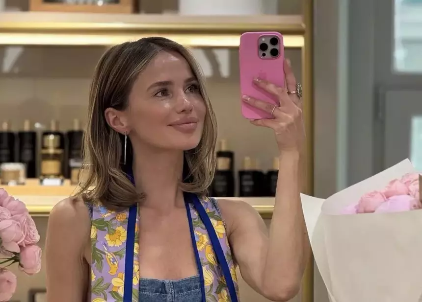 Певица Алекса задолжала банку более одного миллиона рублей по кредиту, пока ее муж не платит налоги