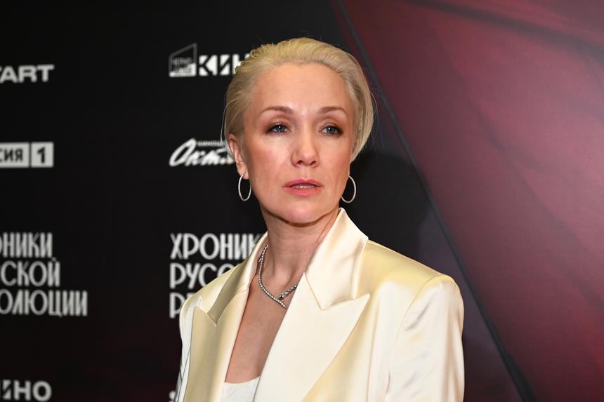 42-летняя актриса Дарья Мороз обратилась к 10-летней сестре в день рождения