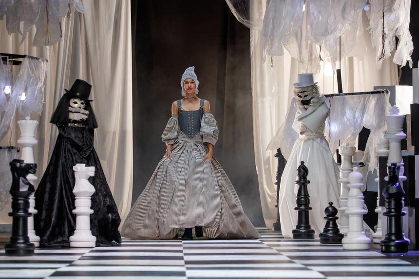 В Москве прошел Юбилейный десятый сезон Magic Fashion Week: мода и волшебство на сцене Театра Гоголя