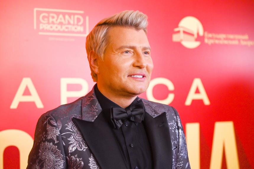 Похудевший Николай Басков в непривычном образе появился на светском мероприятии