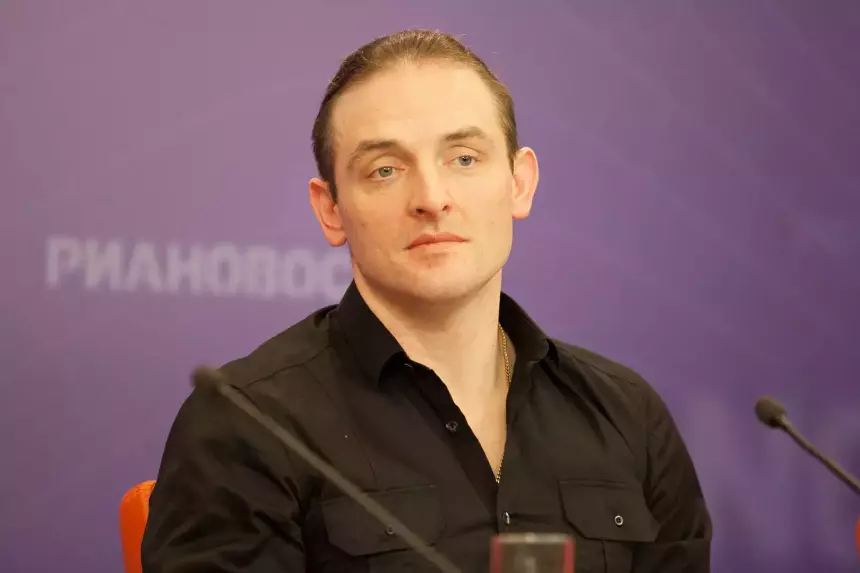 «Жертв здесь нет»: 15-летняя дочь Аскольда Запашного впервые высказалась о внебрачном сыне отца