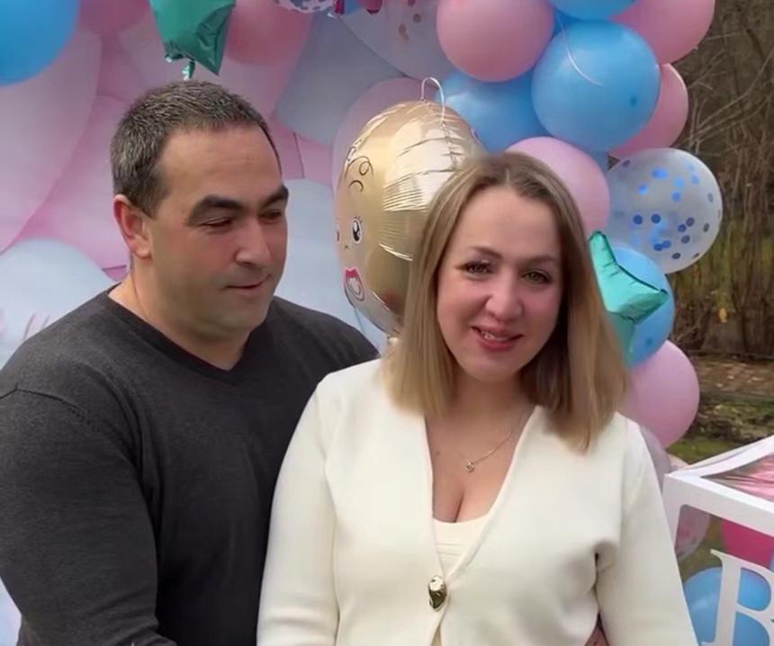 Актриса Галина Боб показала кадры с гендер-пати сестры Татьяны