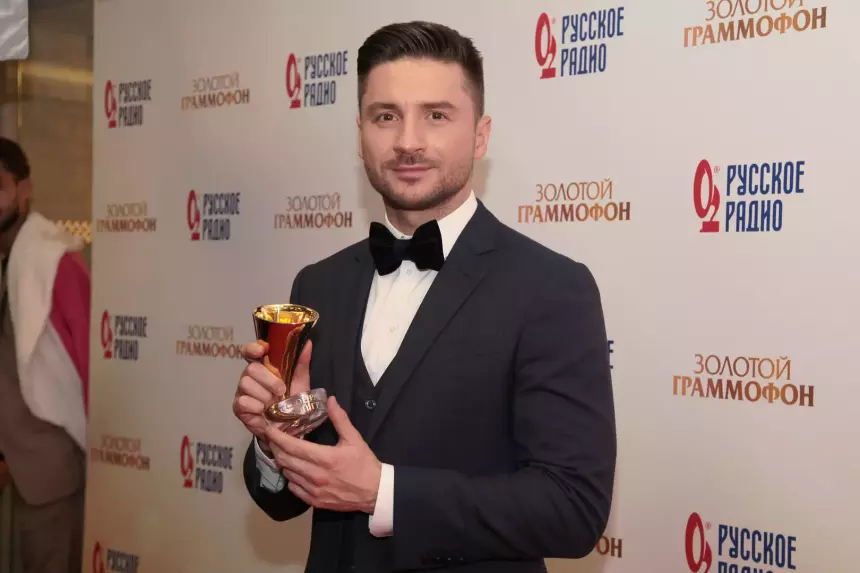 Сергей Лазарев восхитился новой прической Влада Топалова