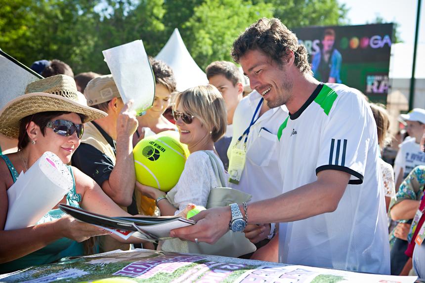 45-летний теннисист Марат Сафин спровоцировал слухи о романе с журналисткой