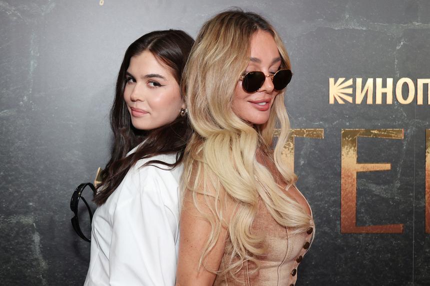 «Отправлял сальные сообщения»: Анна Седокова рассказала о тайной жизни футболистов