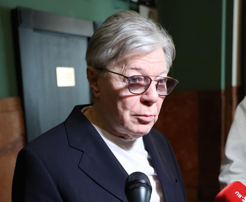 87-летний Александр Збруев после выписки из больницы готовится к выходу на сцену