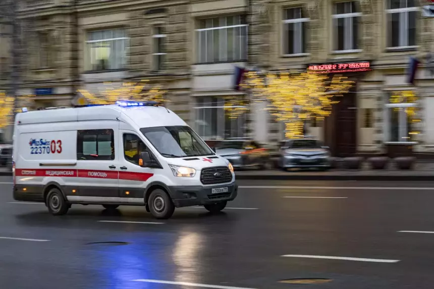 Несколько дней видели на улице: взорвавшуюся в руках ребенка купюру едва не поднял другой житель Красногорска