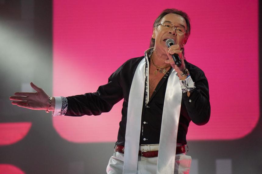 «Мне было 17 лет!»: тайная жена Михаила Муромова раскрыла, как ее «клеил» певец