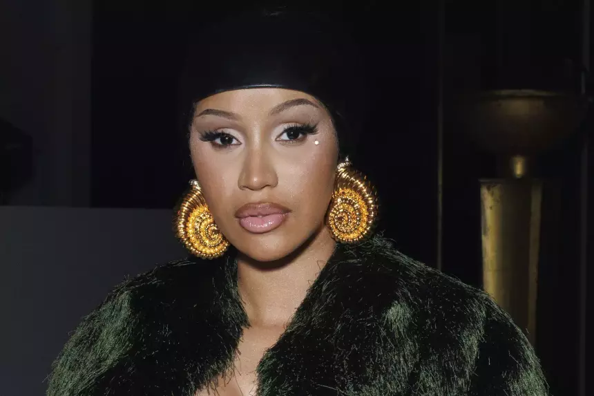 «Я принесла миру новую музыку»: американская рэп-певица Карди Би родила четвертого ребенка