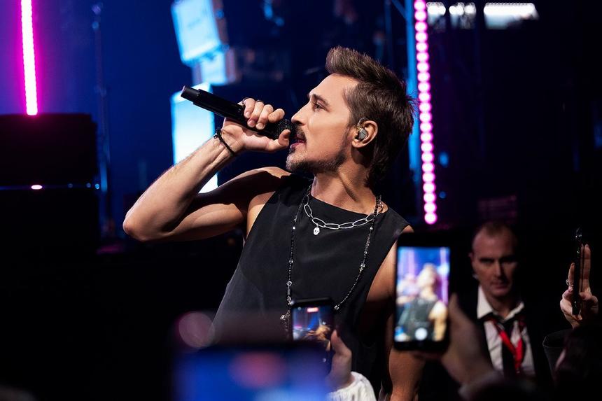 Певец Дима Билан признался, что хочет удивлять музыкой публику и себя