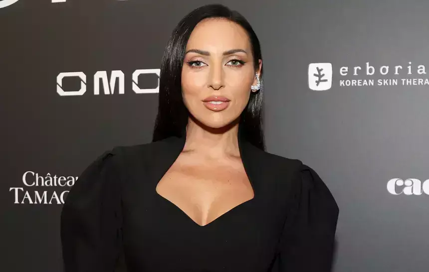 «Я не хочу»: почему певица Алсу скрывает лицо 9-летнего сына