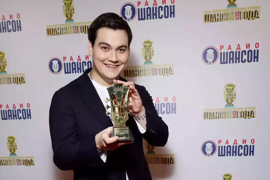 Сын Михаила Круга впервые вышел в свет с женой Ульяной